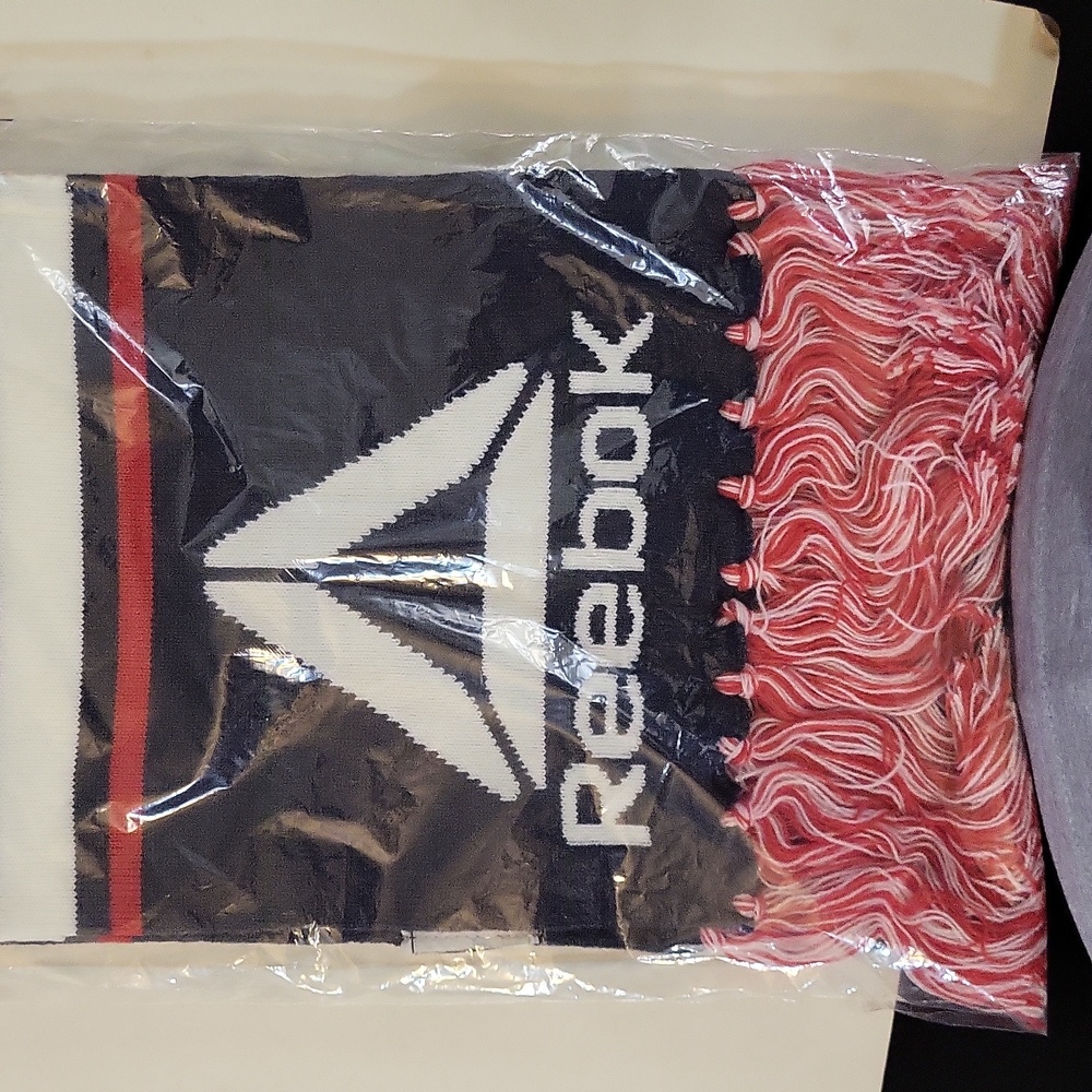 New Reebok Scarf